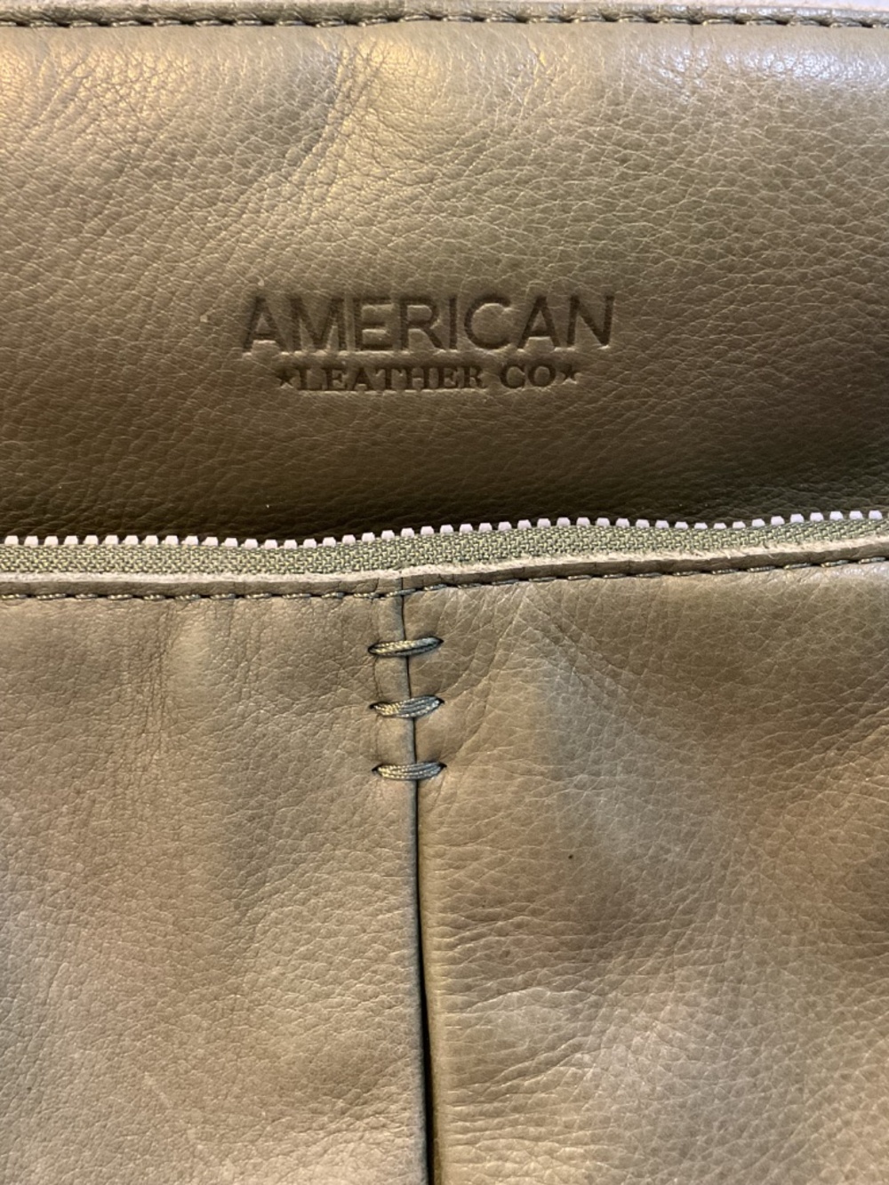 American Leather Co. “Cleveland” backpack/purse. Green “Chive” leather - Picture 4 of 6